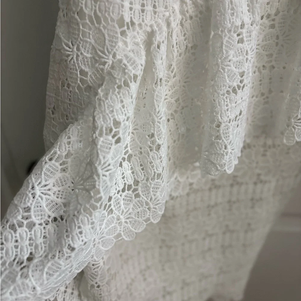 Lulus White Lace Peplum Feminine Dress S NWT - Picture 6 of 7